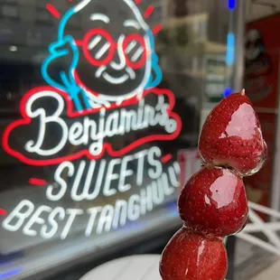 Strawberry tanghulu