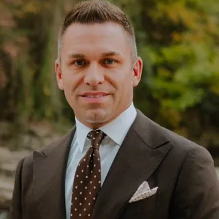 Darren G.