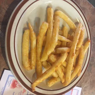 Fries are basic frozen fries but were served hot and fresh.