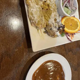 CHICKEN SATAY (2 SKEWERS) WITH RICE