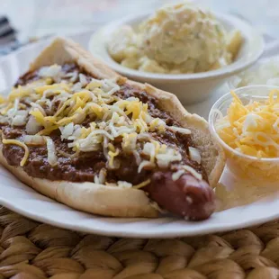 Coney Dogg w/ Chilli