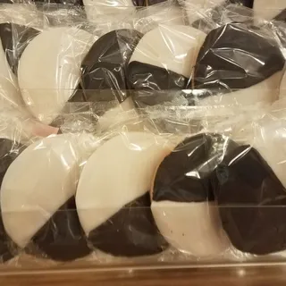 Black and White Cookie