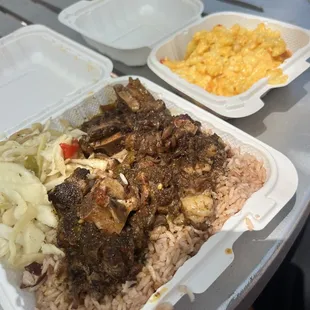 oxtail with rice &amp; cabbage with a side of mac n cheese