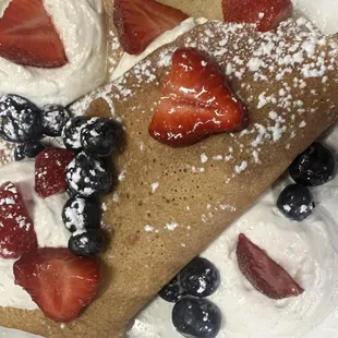 Fruit crepe