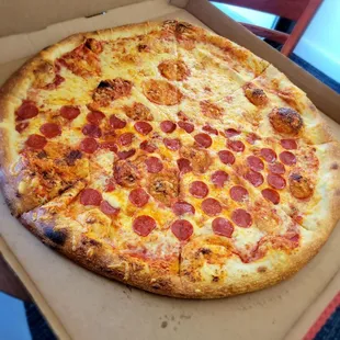 Pizza. Half cheese / Half pepperoni