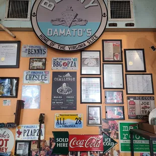 Benny Damato's - Interior