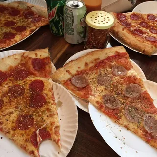 28" Pizza with 1/2 Topping