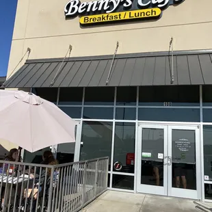 Street appearance of restaurant and patio in front