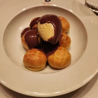 Benoit profiteroles