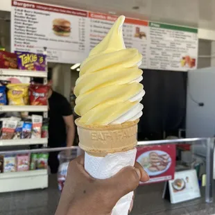 Vanilla/Pineapple Dole Whip Soft serve yummmm