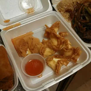 Wontons with Cheese minus 2...got hungry haha