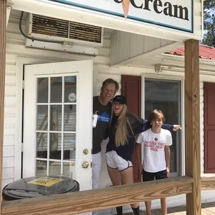 Happy campers! We all scream for ice cream!