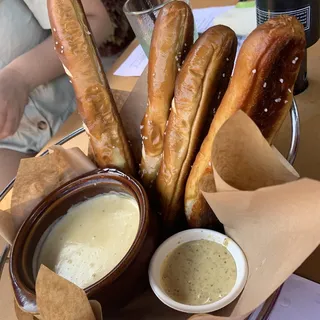 Warm & Soft Pretzel Sticks