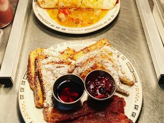 The Golf Cabin Bar & Grill