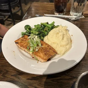 grilled fish, seafood, grilled seafood, food, fish