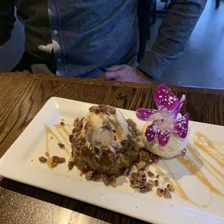 Stickey Toffee Bundt Cake