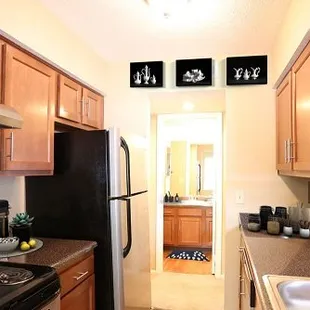1 bed 1 bath kitchen