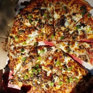 Philly cheese steak speciality with pizza sauce. Gluten free. Very good. I way over ate thanks to this pizza lol