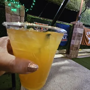 Crown with peach and apple