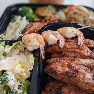 Spicy Marinated Chicken Bento close-up - so much chicken!!