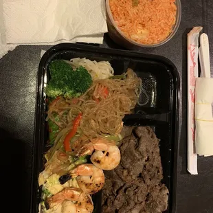Bulgogi bento box with kimchi rice
