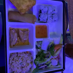 Seafood Deluxe Dinner Box