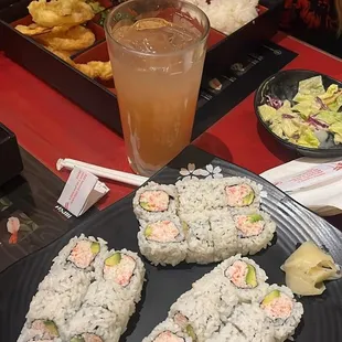 Sushi California roll