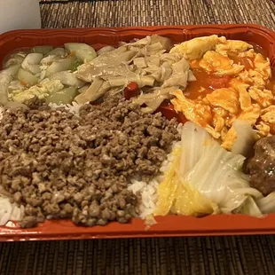 Ground pork, stewed melon, bamboo shoots (stinky) tomato egg (FLAMEY), cabbage meatball (hack, extra meat)