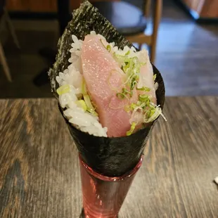negi hamachi hand roll