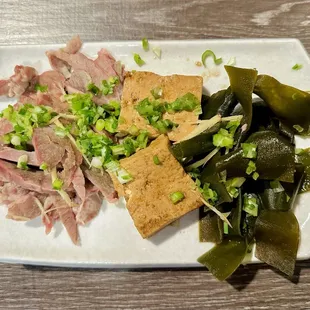 Assorted Appetizer Platter 黑白切/卤味拼盘