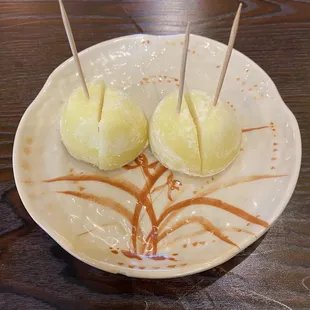 Vanilla 2 Piece Mochi Ice Cream