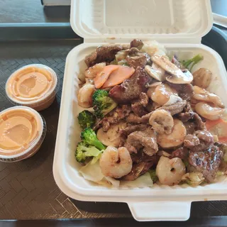 Yum yum sauce (spicy mayo)