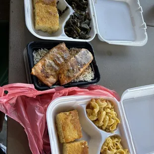 Delicious cornbread (MUST TRY). Greens. Cajun salmon. Macaroni and cheese