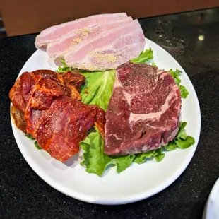 Pork belly with garlic powder