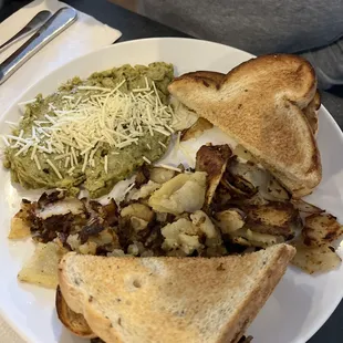 Pesto eggs &amp; home fries