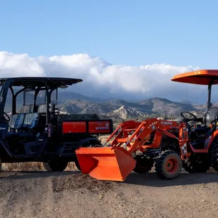Kubota RTV 1140 &amp; B2601 purchased by JNCapture. He was so excited that he took amazing photos of them. He trusts and chooses BECO.