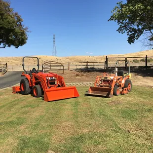 AHLF RENTAL CO. purchased a L2501HST and his grandfather purchased a 1990 Kubota B1750 from us in 1990. They trust and choose BECO.
