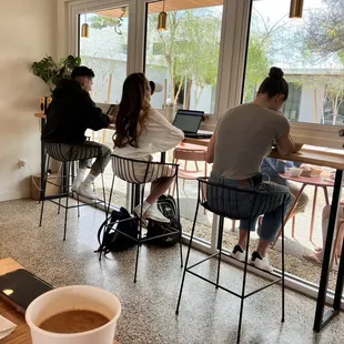 Full house mid day on a Wed!!!