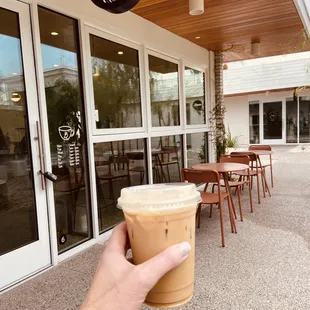 iced lavender latte with oat milk!