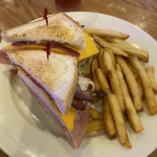 Classic Club &amp; Cajun Fries