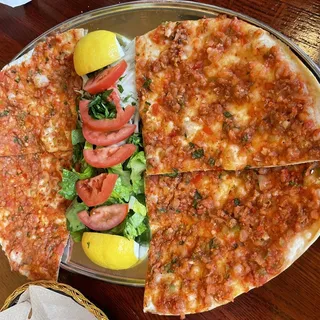 Famous Turkish Lahmacun