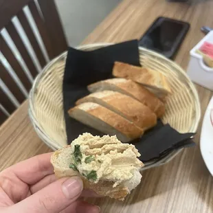 Hummus warm bread