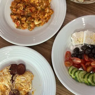 Menemen, Turkish breakfast