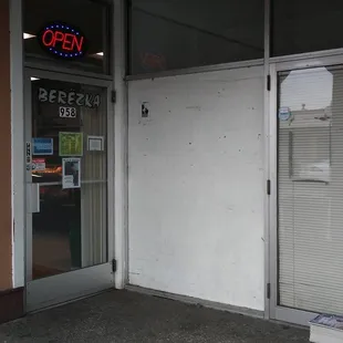 Berezka Eastern European Market Russian Polish Ukrainian deli produce - entrance вход