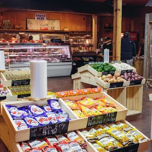 sushi and sashimi, interior