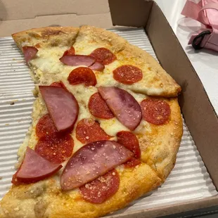 Flat pizza compared to picture