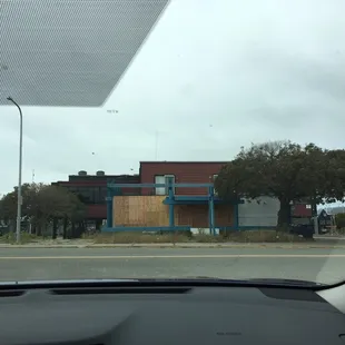 Remodeling? In front of the defunct Hana Japanese restaurant.