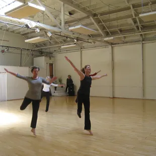 Modern Dance class with Ruth Botchan at Berkeley moving Arts