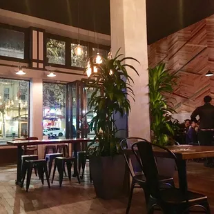 Welcome to Berkeley Social Club restaurant! Such a pretty place. Warm welcome and nice service :) Highly recommended !