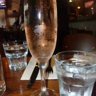 VEUVE DU VERNAY BRUT ROSE, FRANCE